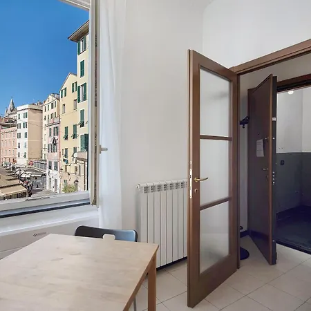 - A Due Passi Dall'acquario