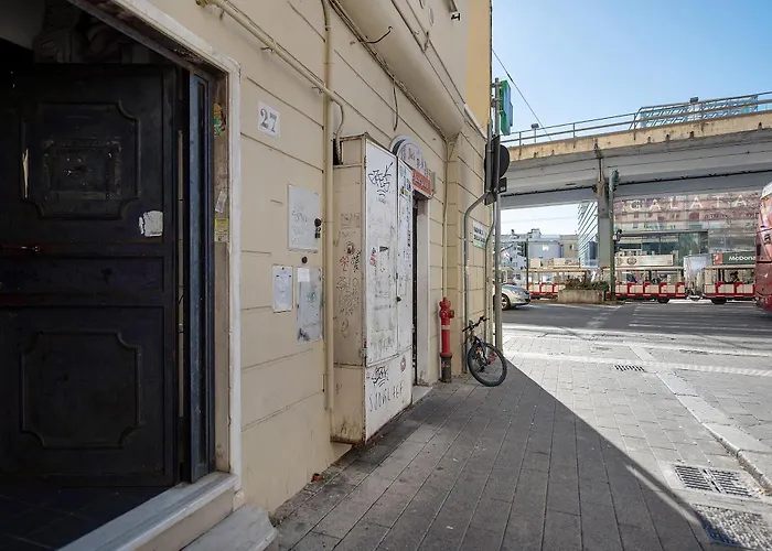 - A Due Passi Dall'acquario