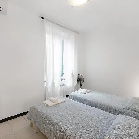 - A Due Passi Dall'acquario דירה ג'נובה